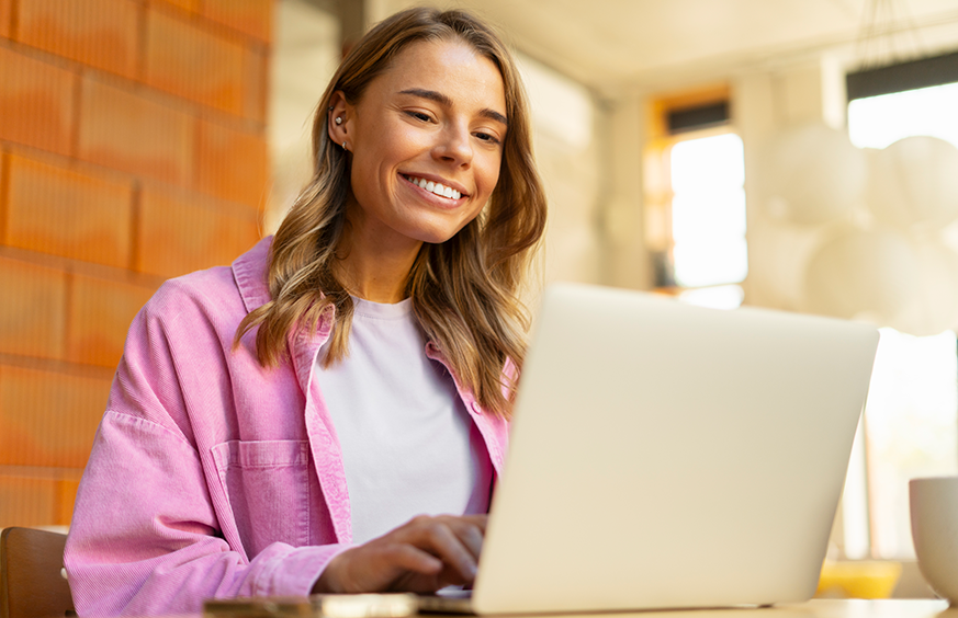 lady laptop